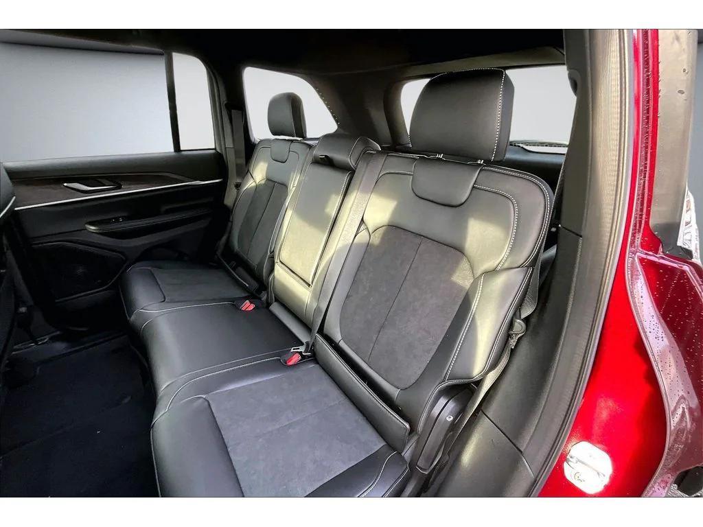 new 2026 Jeep Grand Cherokee car, priced at $45,241