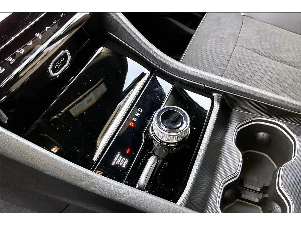 new 2026 Jeep Grand Cherokee car, priced at $45,241