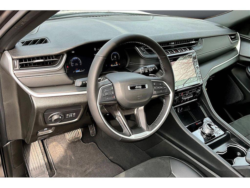 new 2025 Jeep Grand Cherokee car, priced at $44,480