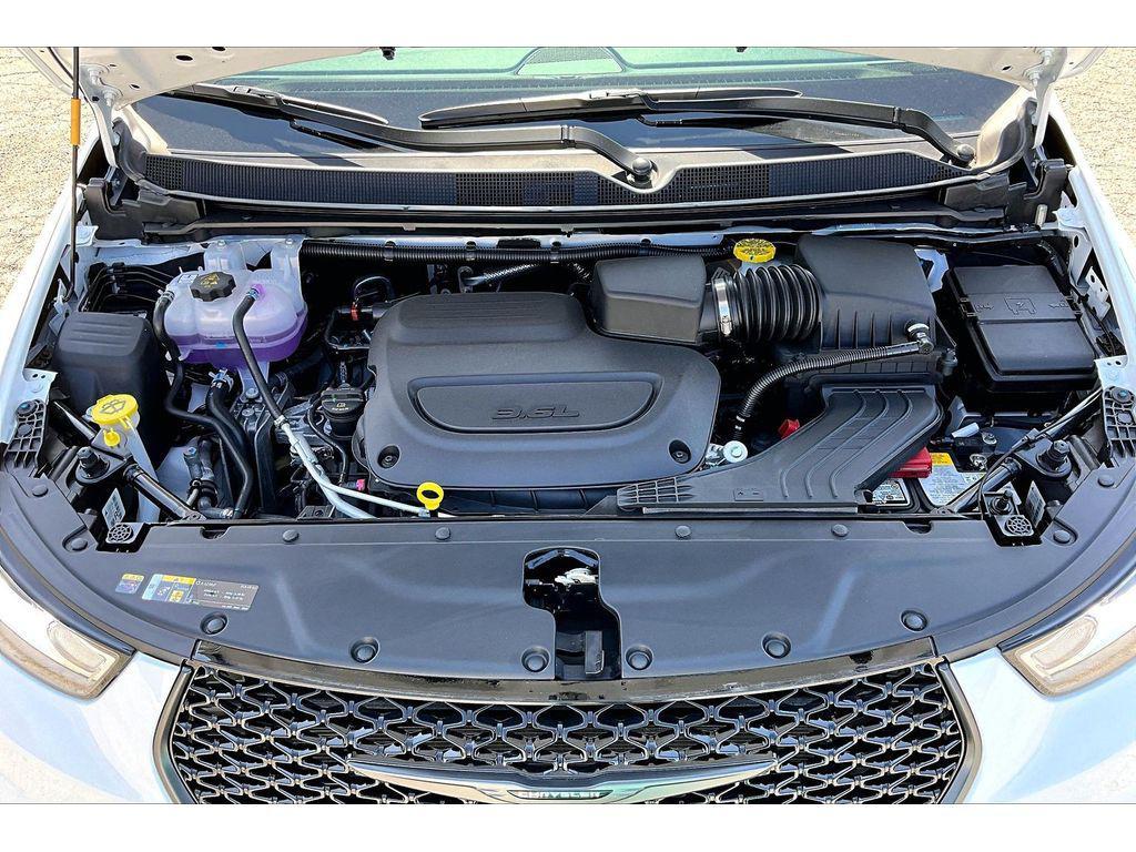 new 2026 Chrysler Pacifica car, priced at $44,649