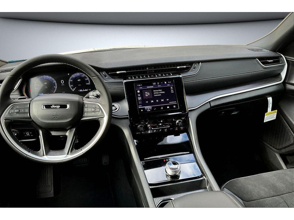 new 2025 Jeep Grand Cherokee car, priced at $49,130