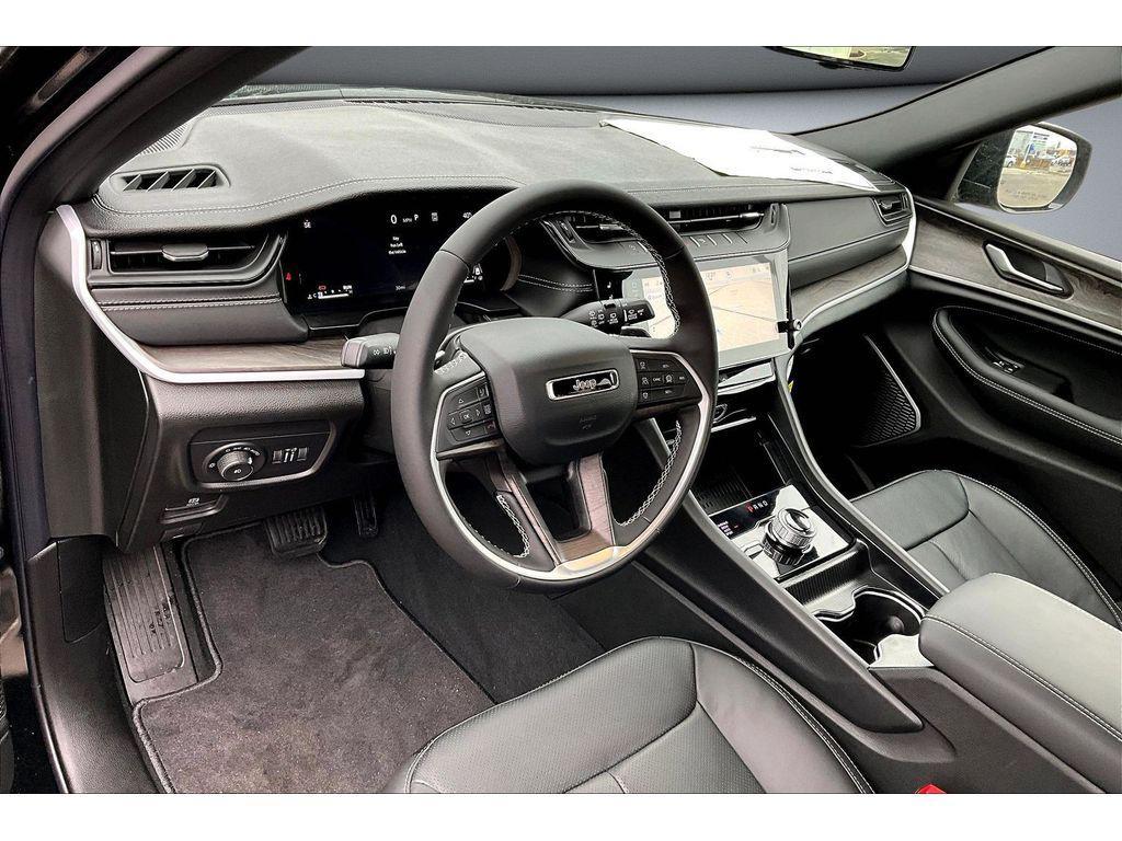 new 2026 Jeep Grand Cherokee car, priced at $50,960