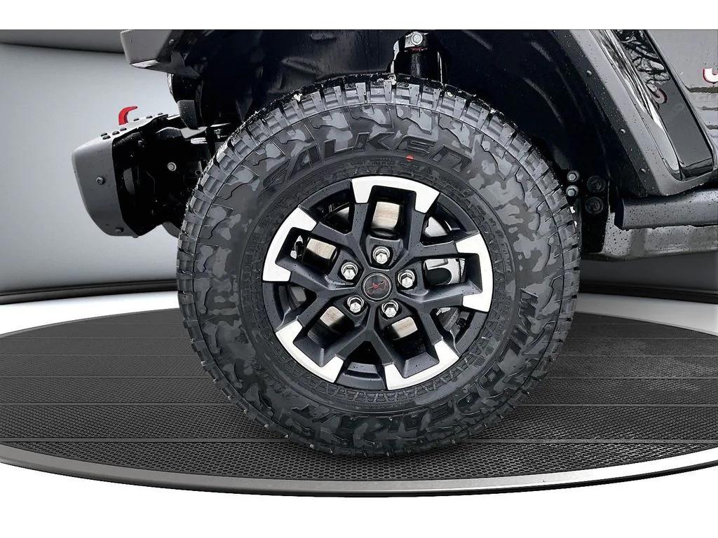 new 2026 Jeep Gladiator car, priced at $58,753