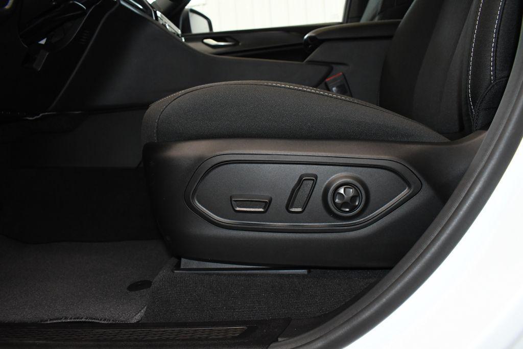 new 2026 Jeep Grand Cherokee car, priced at $40,521