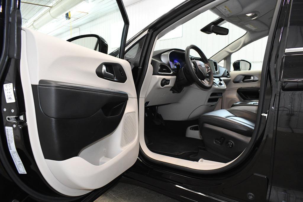 used 2024 Chrysler Pacifica car, priced at $29,490