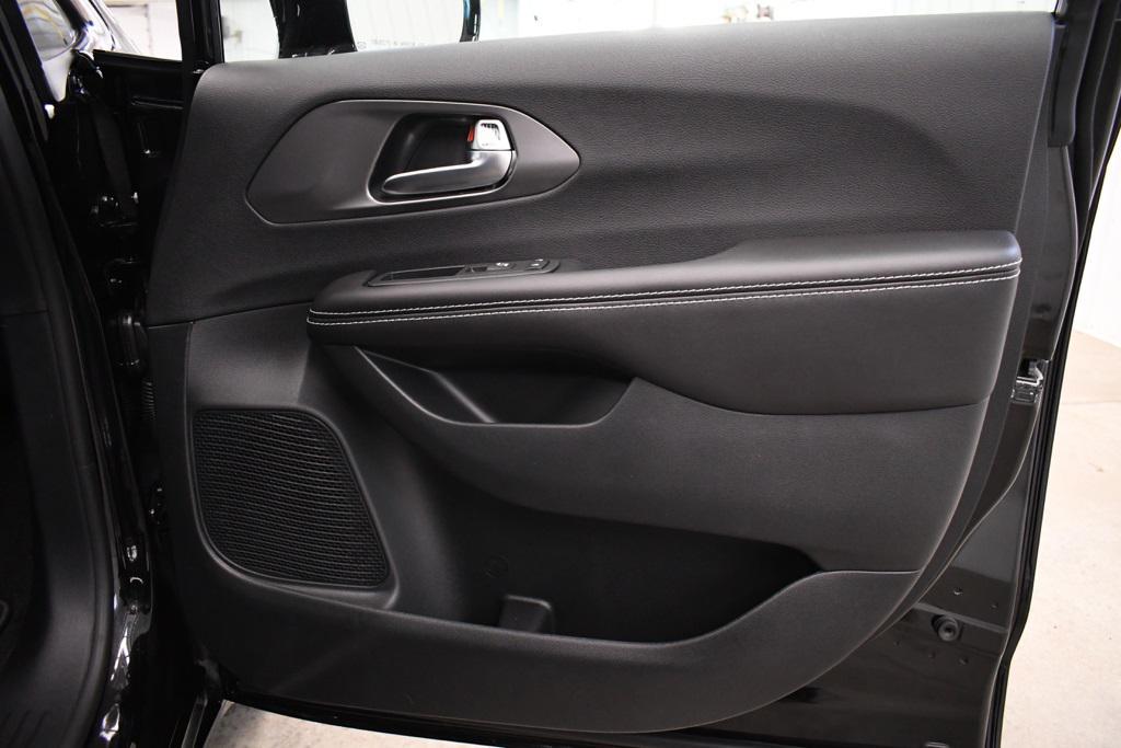 new 2026 Chrysler Pacifica car, priced at $41,656