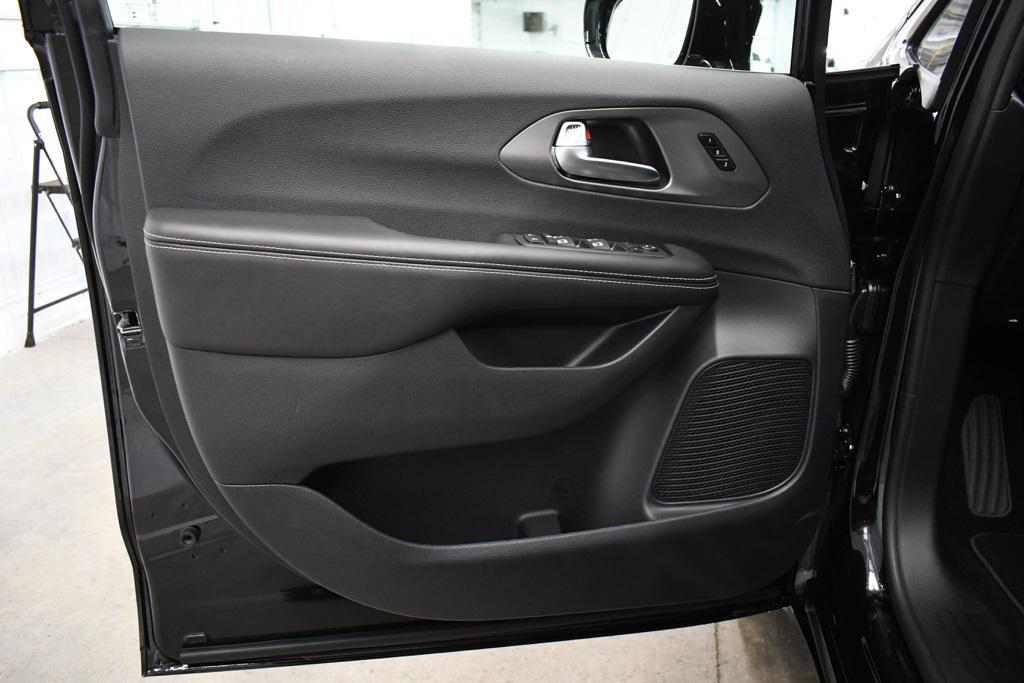 new 2026 Chrysler Pacifica car, priced at $41,656