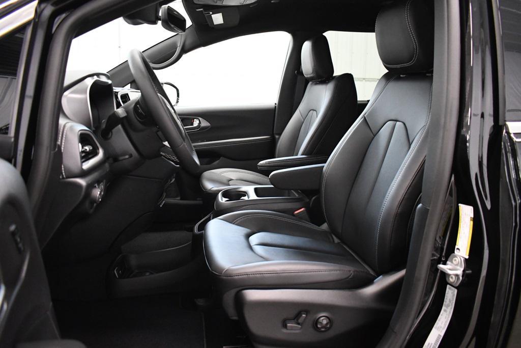 new 2026 Chrysler Pacifica car, priced at $41,656