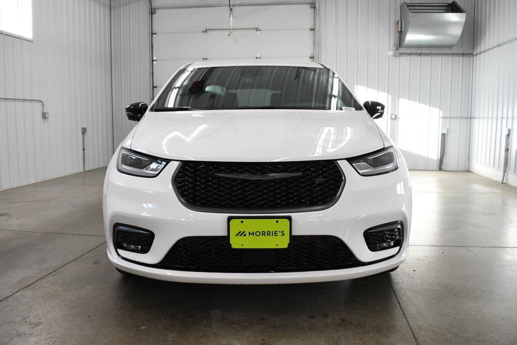 new 2026 Chrysler Pacifica car, priced at $42,712