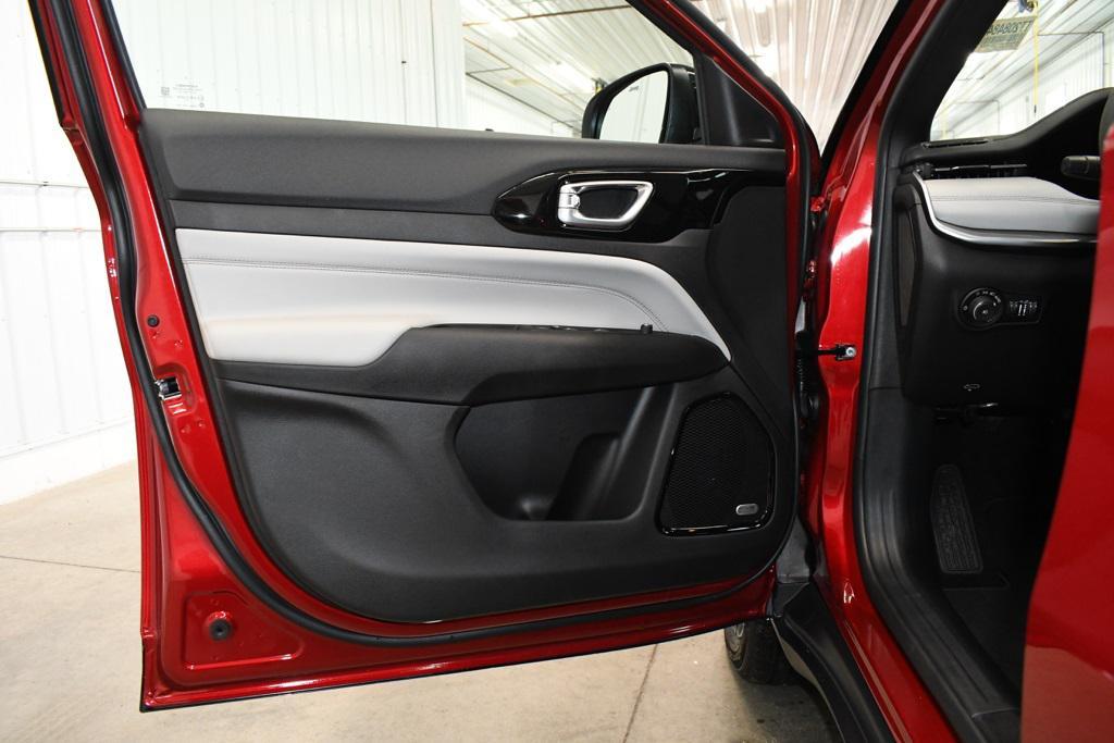 new 2026 Jeep Compass car, priced at $35,837