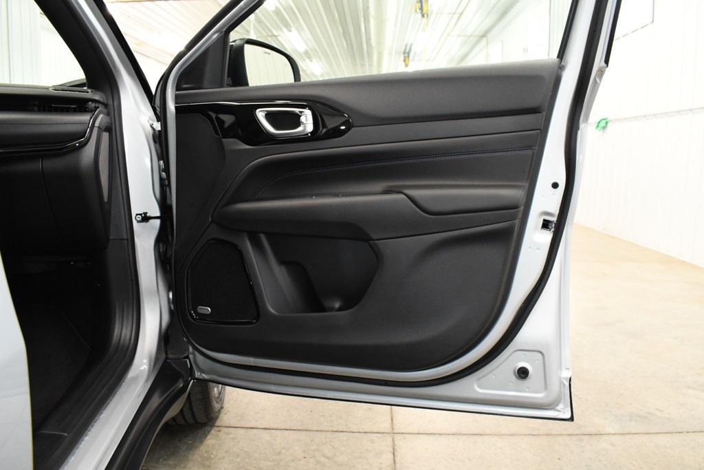 new 2026 Jeep Compass car, priced at $36,221