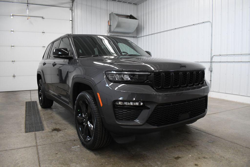 used 2025 Jeep Grand Cherokee car, priced at $40,830
