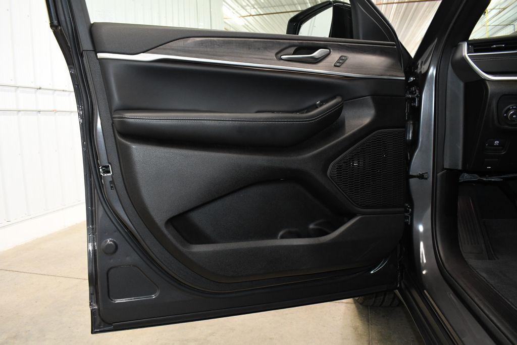 used 2025 Jeep Grand Cherokee car, priced at $40,830