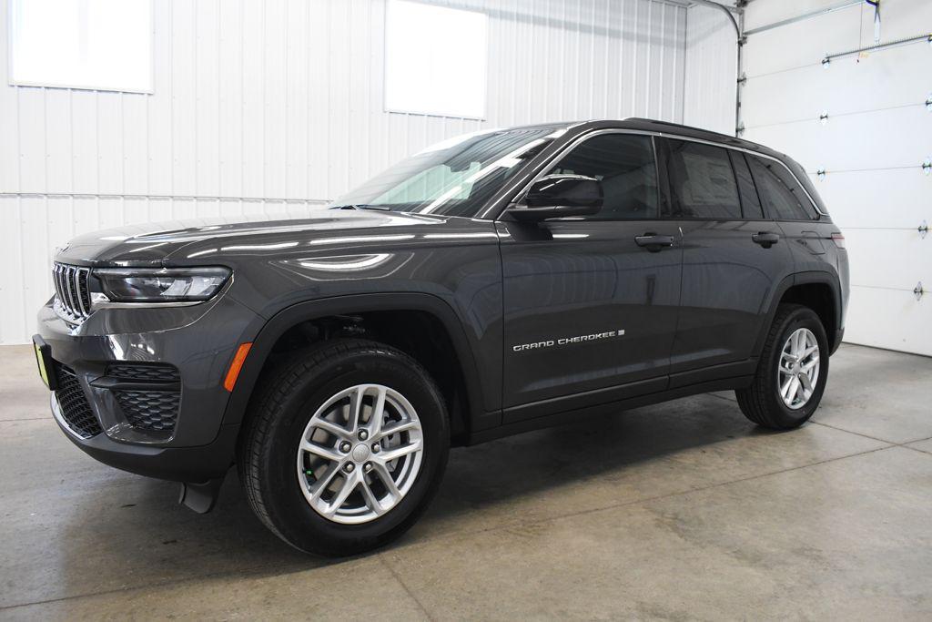 new 2026 Jeep Grand Cherokee car, priced at $43,107