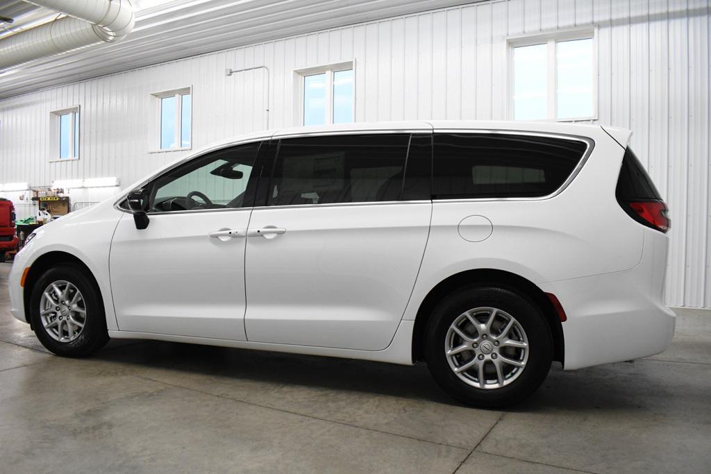 new 2026 Chrysler Pacifica car, priced at $41,364
