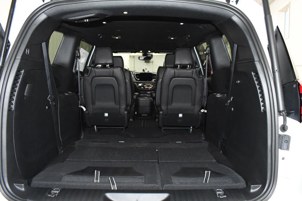 new 2026 Chrysler Pacifica car, priced at $41,364