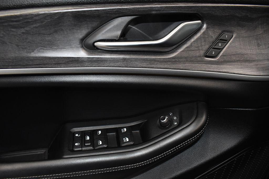 used 2024 Jeep Grand Cherokee car, priced at $37,140