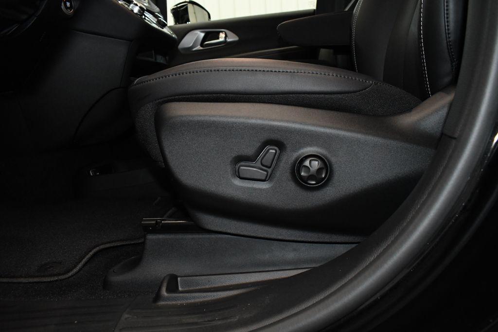 new 2026 Chrysler Pacifica car, priced at $44,615