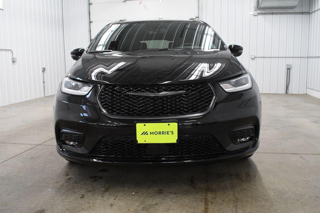 new 2026 Chrysler Pacifica car, priced at $44,615