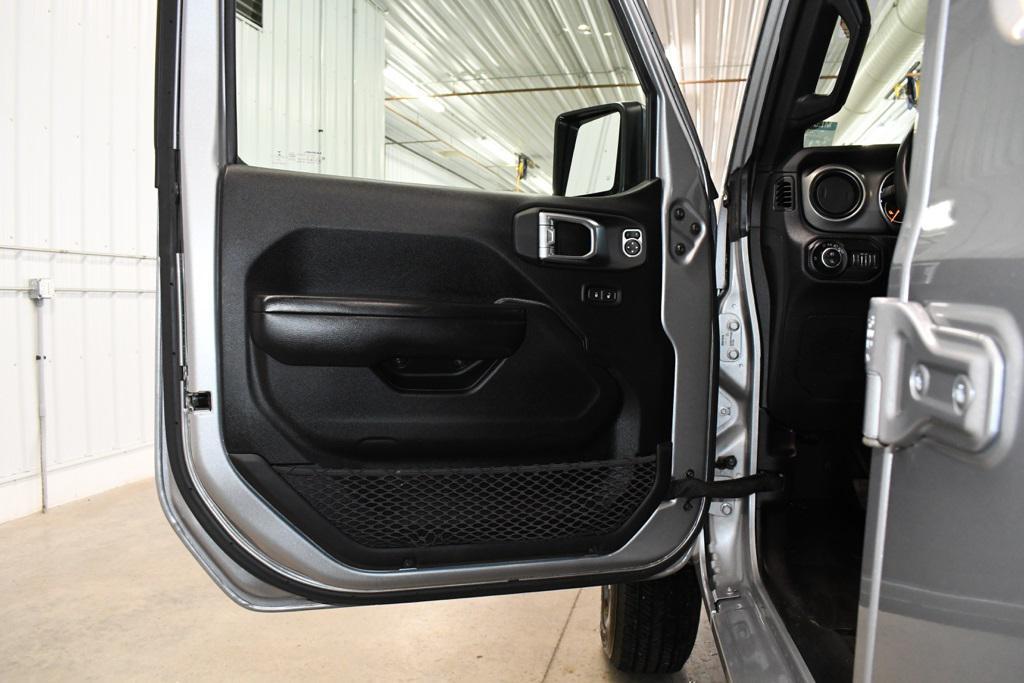 used 2021 Jeep Gladiator car, priced at $22,880