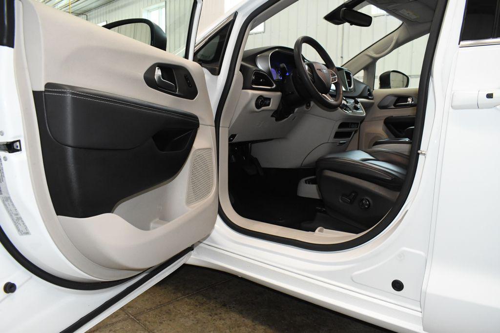 used 2023 Chrysler Pacifica car, priced at $24,130