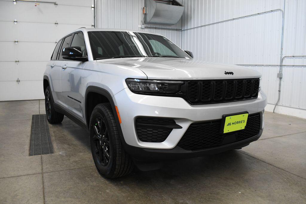 used 2025 Jeep Grand Cherokee car, priced at $36,590