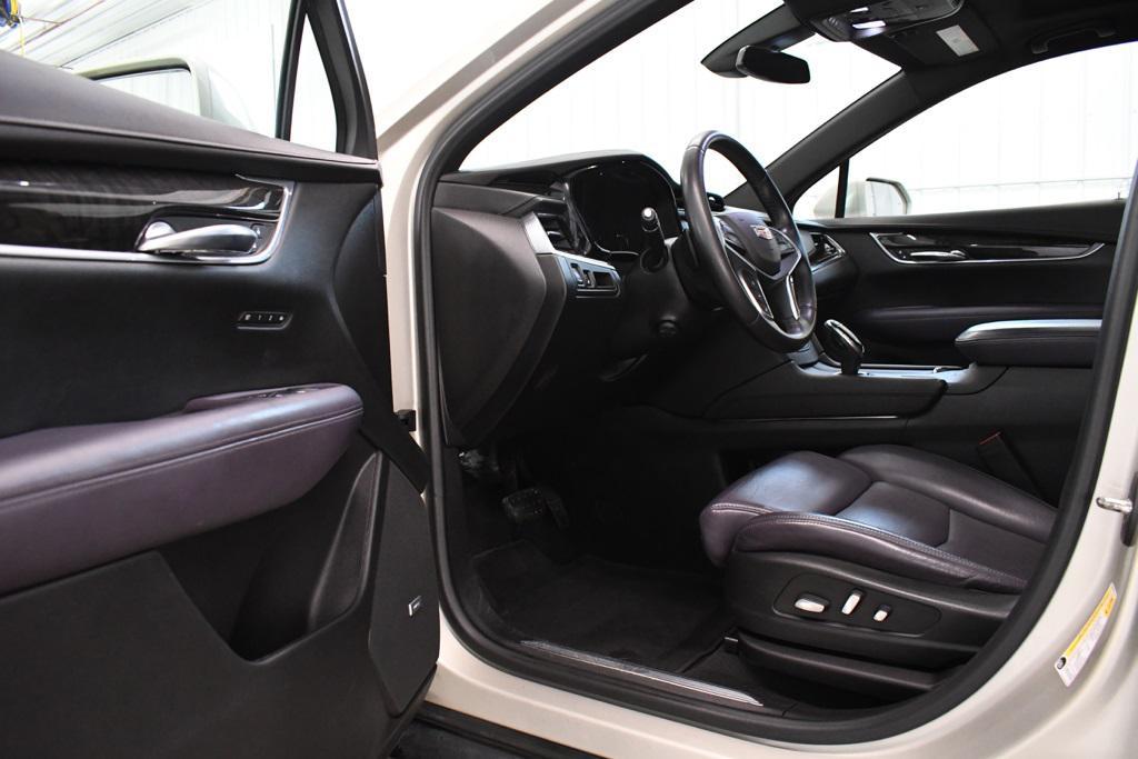 used 2017 Cadillac XT5 car, priced at $20,490