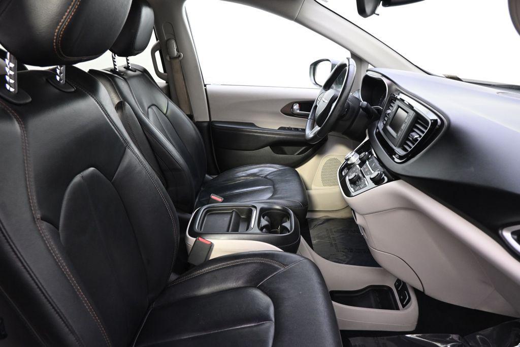 used 2017 Chrysler Pacifica car, priced at $10,040