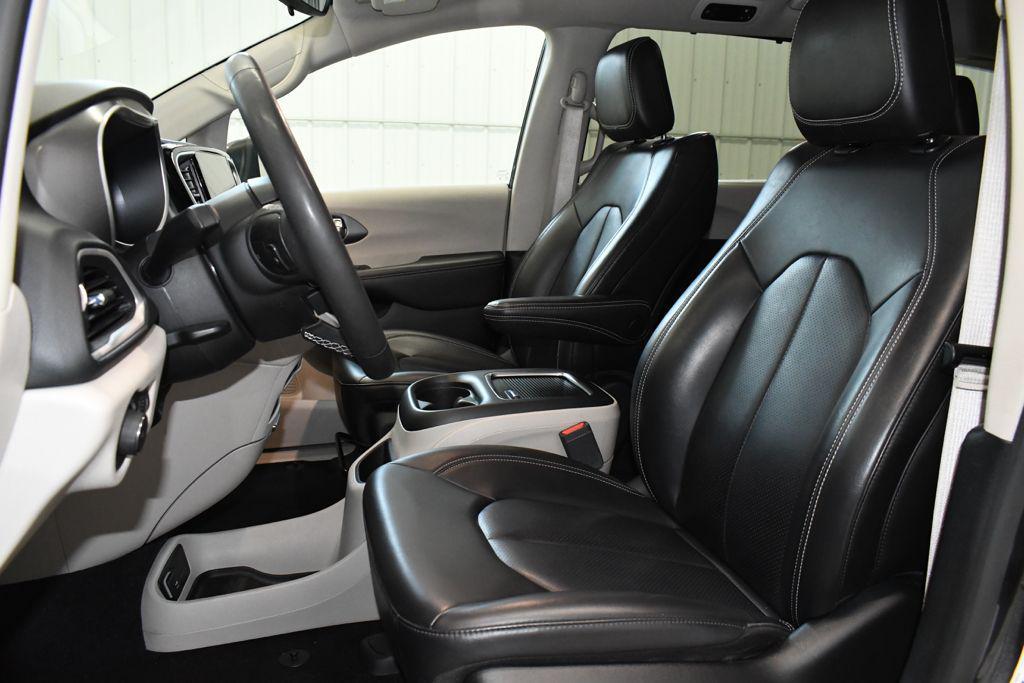 used 2023 Chrysler Pacifica car, priced at $24,880