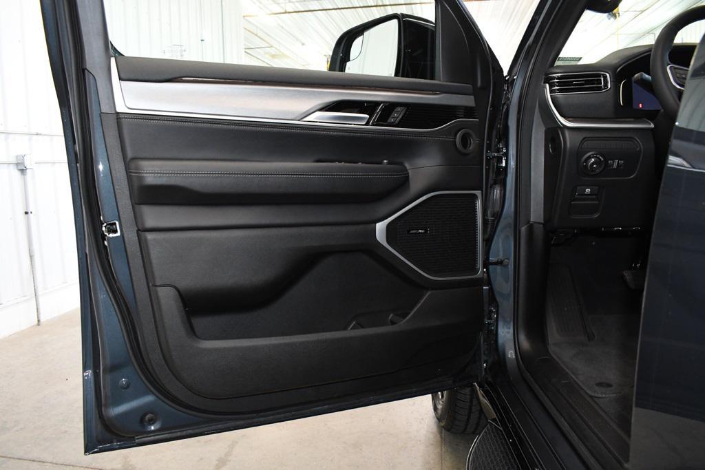 new 2025 Jeep Wagoneer car, priced at $66,161