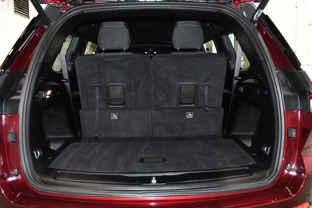 used 2024 Jeep Grand Cherokee L car, priced at $30,830
