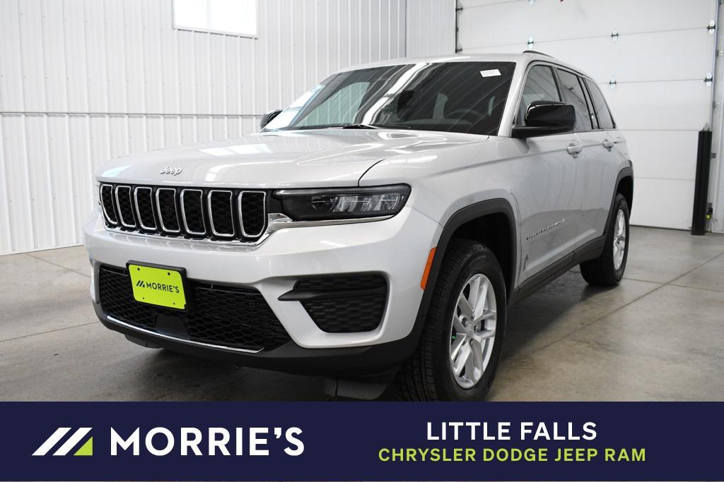 new 2025 Jeep Grand Cherokee car, priced at $42,052