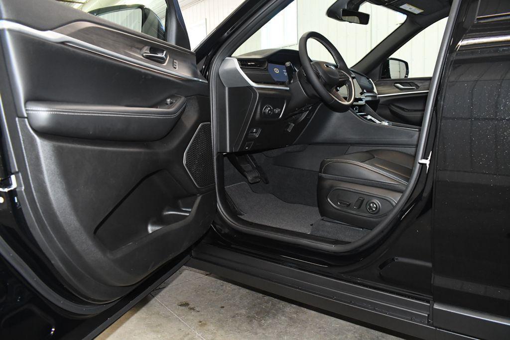 new 2026 Jeep Grand Cherokee car, priced at $47,080