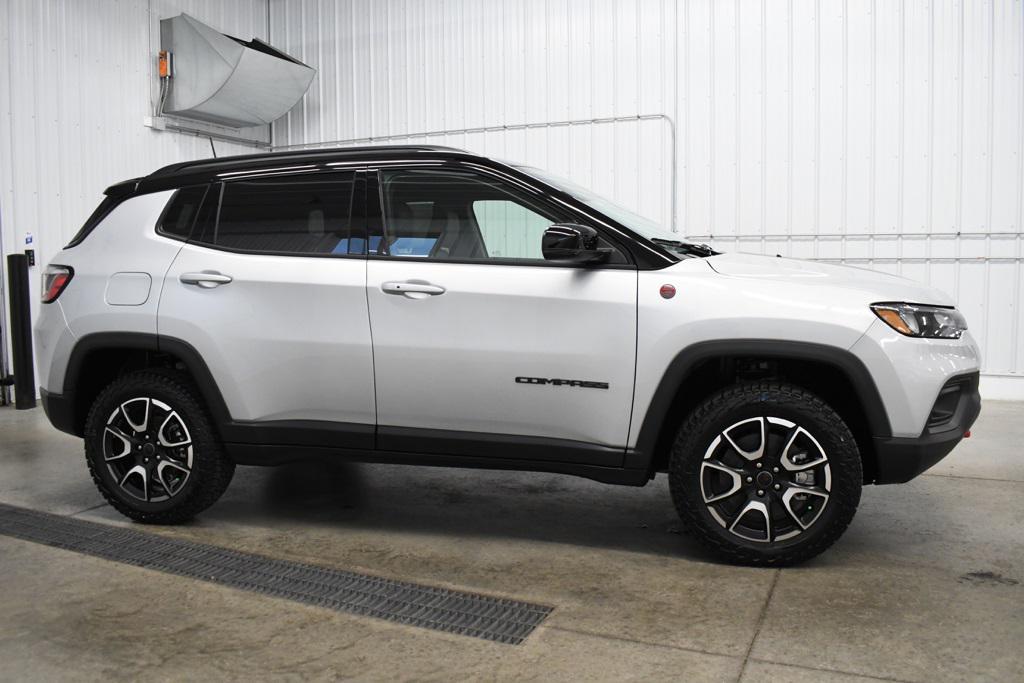 new 2026 Jeep Compass car, priced at $36,253