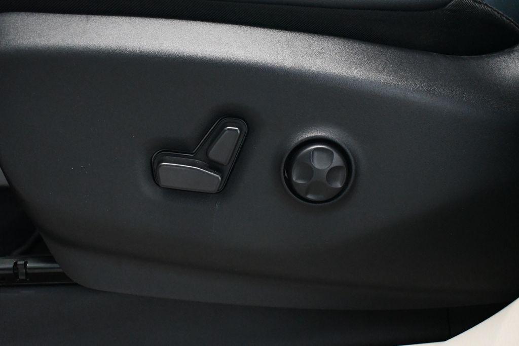 used 2024 Chrysler Pacifica car, priced at $27,280