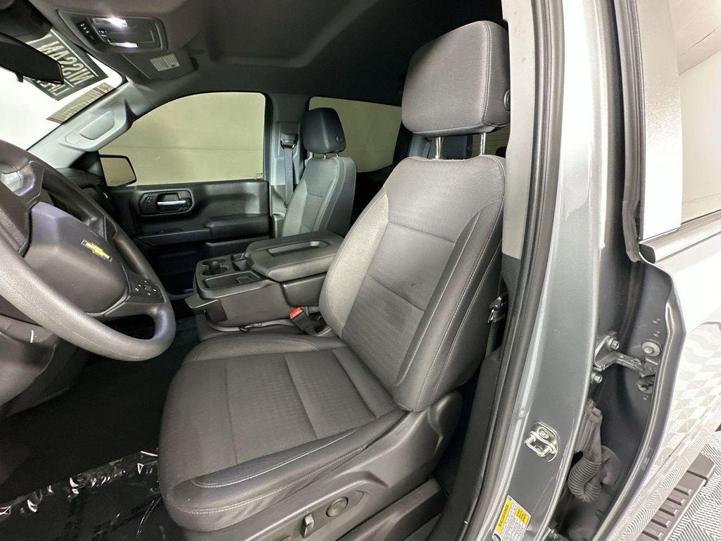 used 2025 Chevrolet Silverado 1500 car, priced at $33,098