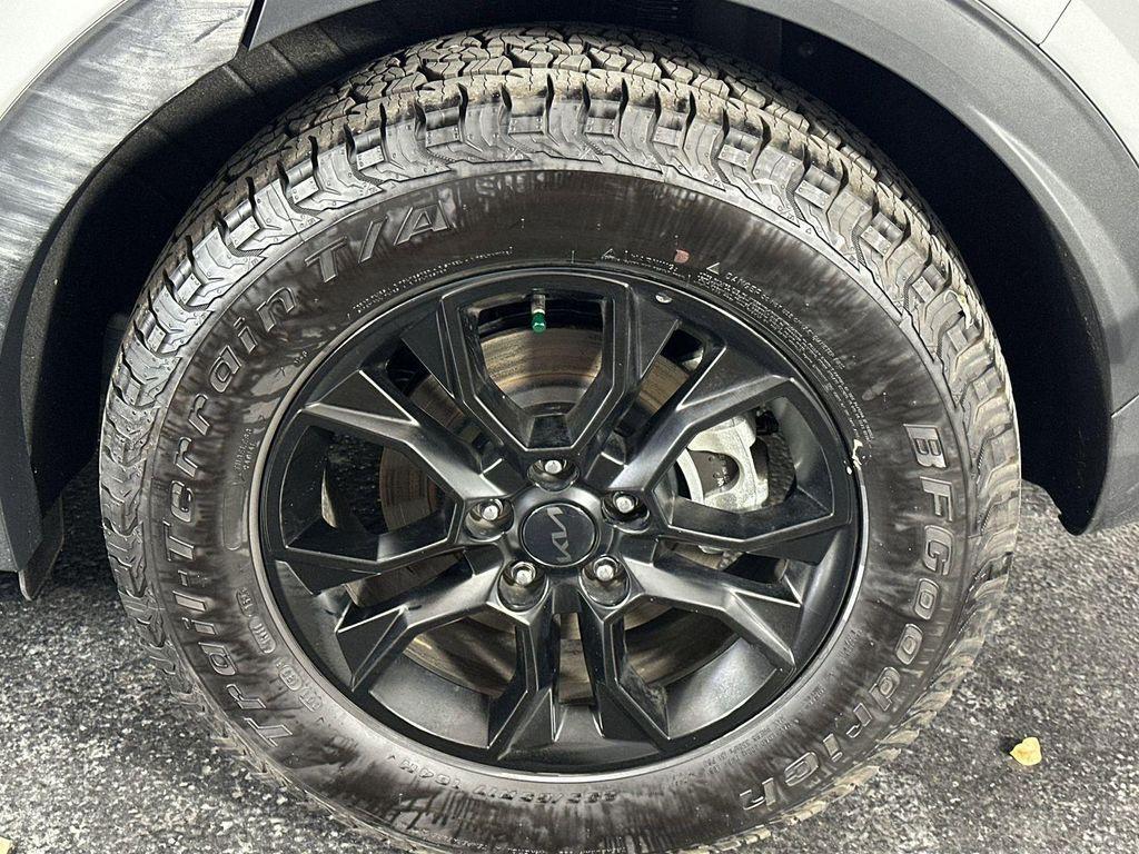 used 2025 Kia Sportage car, priced at $28,300