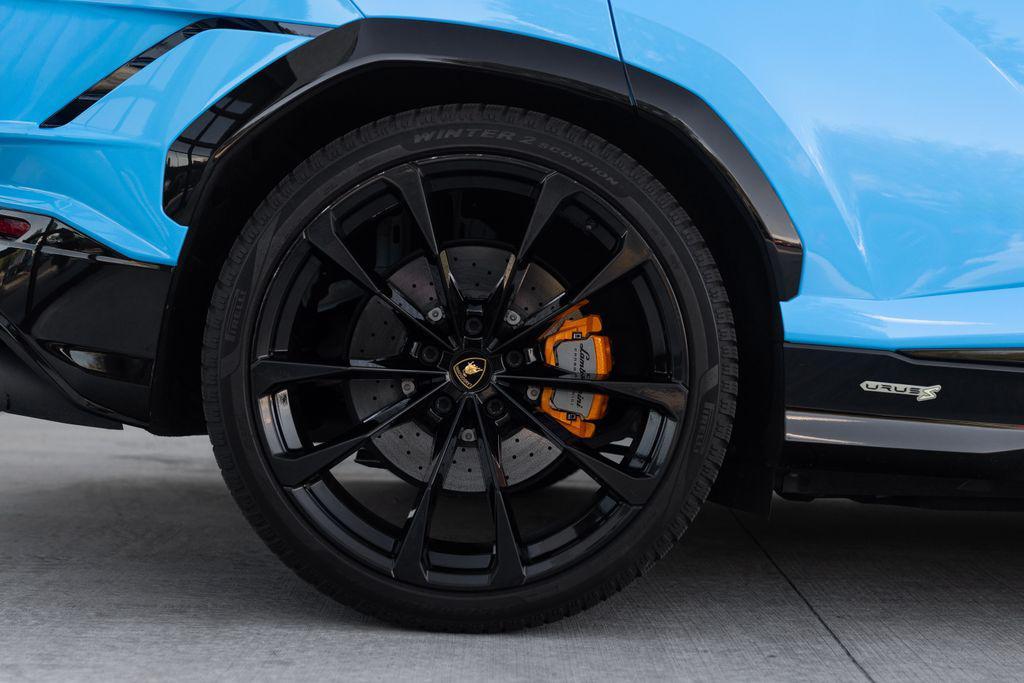used 2024 Lamborghini Urus car, priced at $254,261
