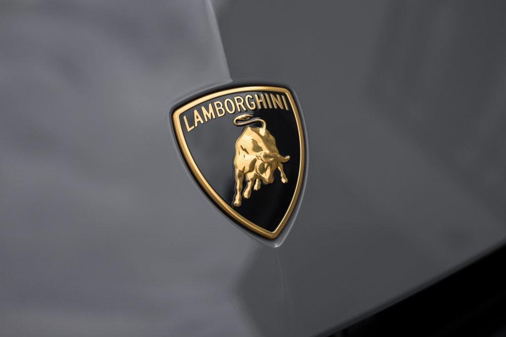 used 2024 Lamborghini Urus car, priced at $299,994