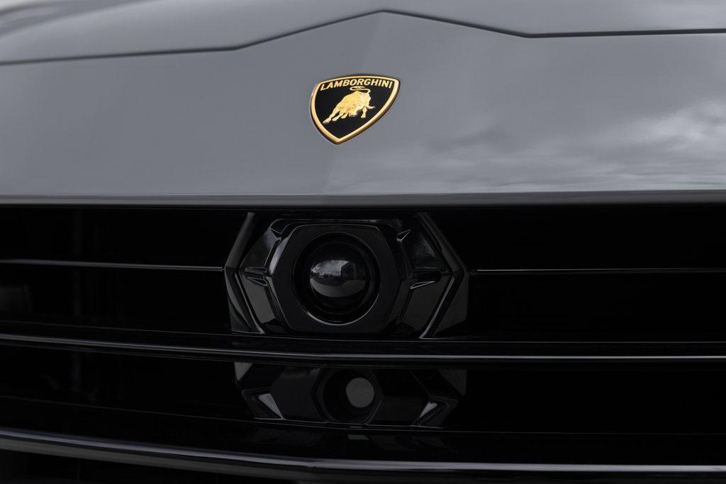 used 2024 Lamborghini Urus car, priced at $299,994