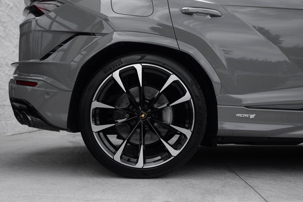 used 2024 Lamborghini Urus car, priced at $299,994