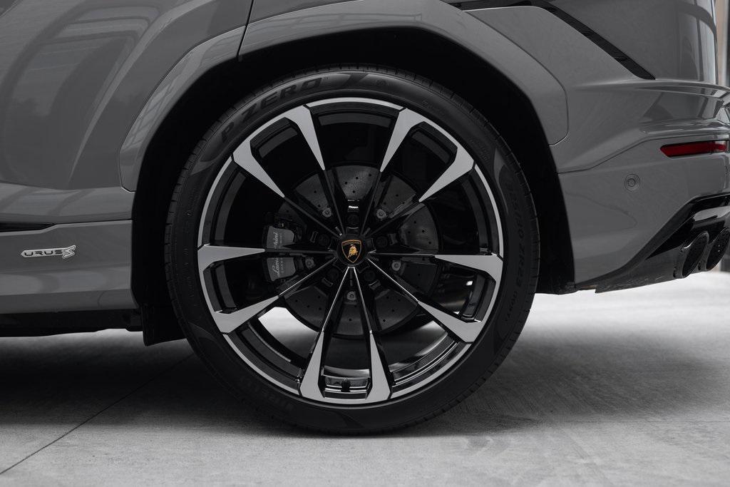 used 2024 Lamborghini Urus car, priced at $299,994
