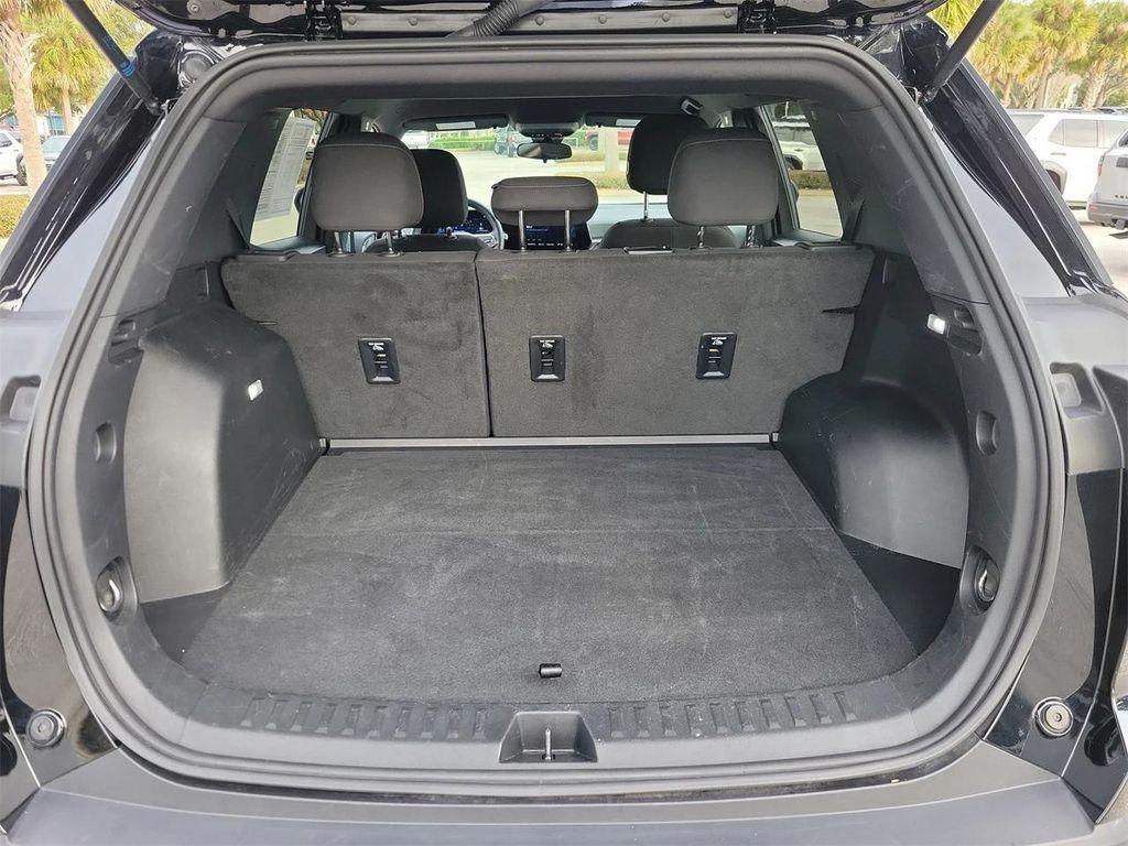 used 2025 Chevrolet Equinox car, priced at $22,895