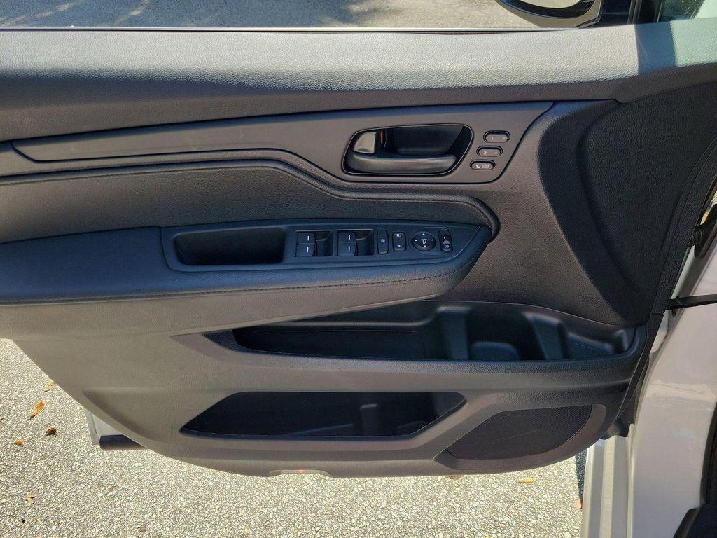 used 2025 Honda Odyssey car, priced at $35,895