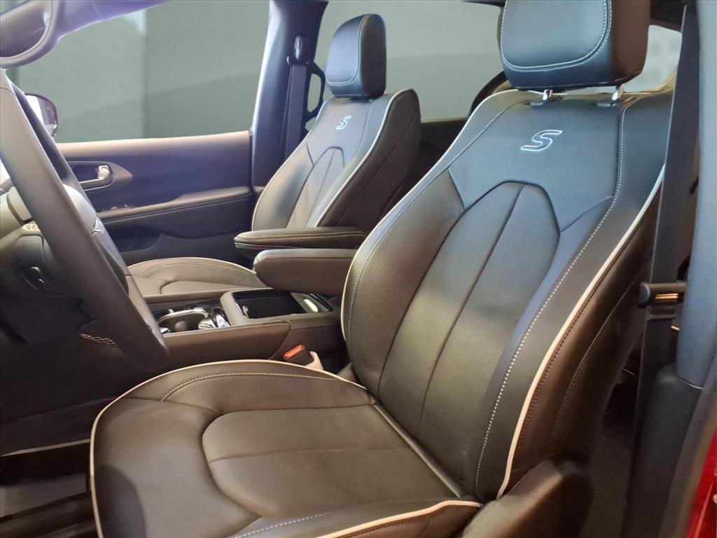 new 2027 Chrysler Pacifica car, priced at $54,670