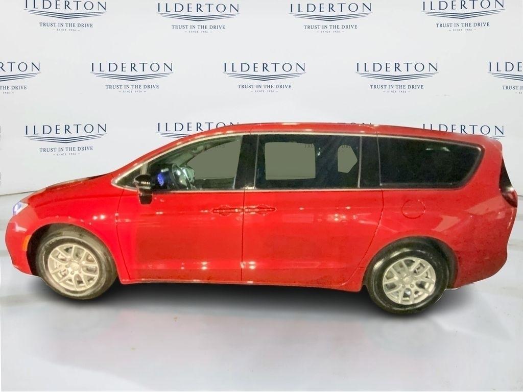new 2026 Chrysler Pacifica car, priced at $43,035