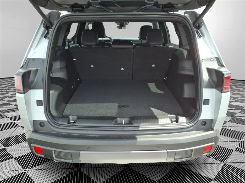 new 2026 Jeep Cherokee car, priced at $40,310