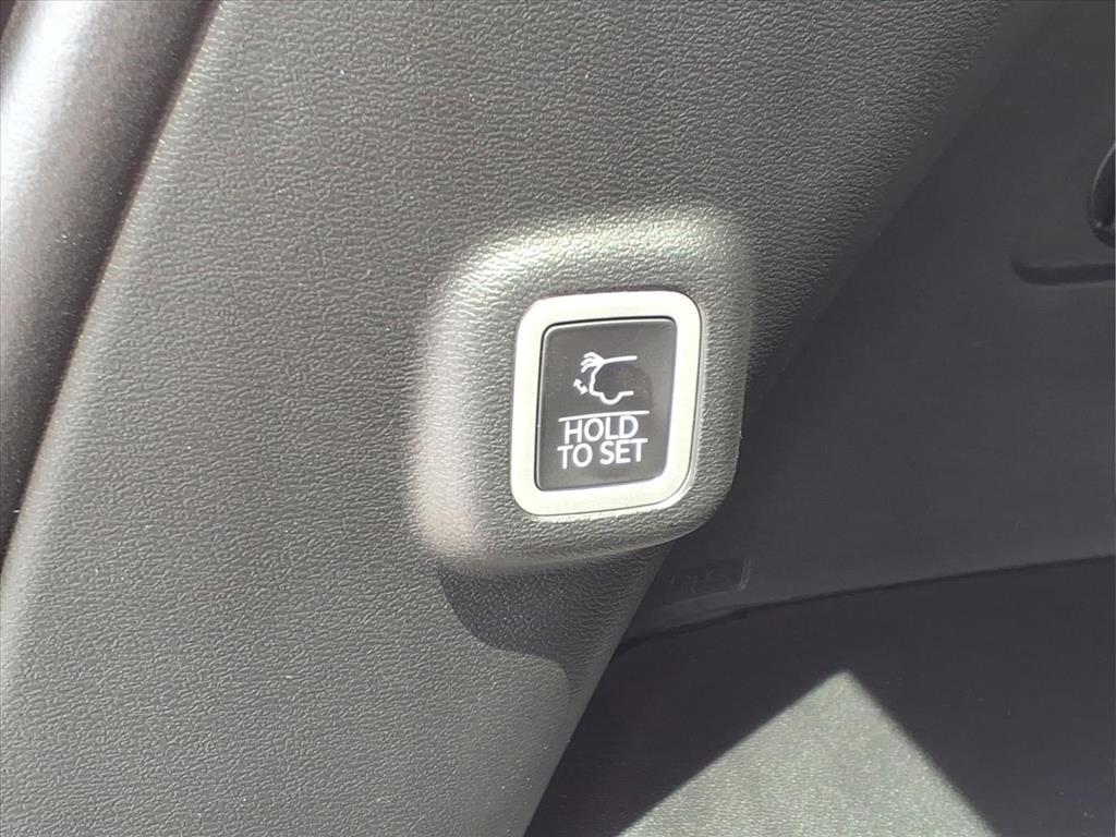 new 2026 Jeep Cherokee car, priced at $40,310