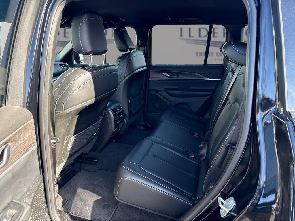 used 2024 Jeep Grand Cherokee car, priced at $33,672