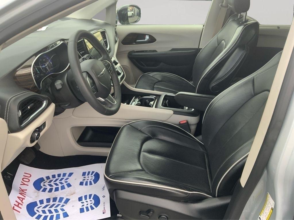 used 2024 Chrysler Pacifica car, priced at $32,071